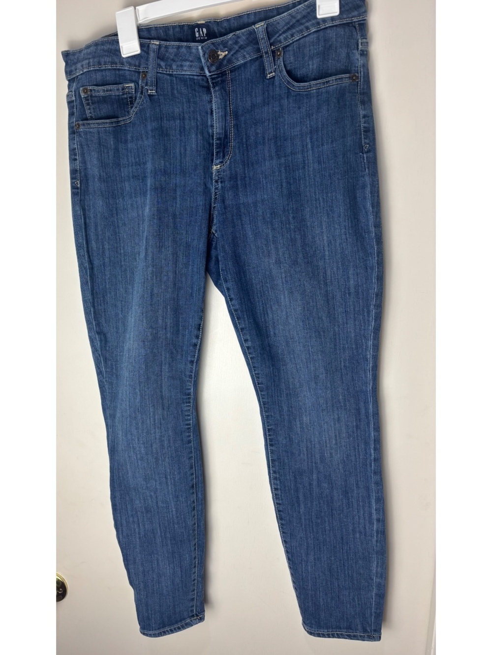 GAP Women’s 33 Regular Curvy True Skinny Jeans Medium Wash Stretch Denim